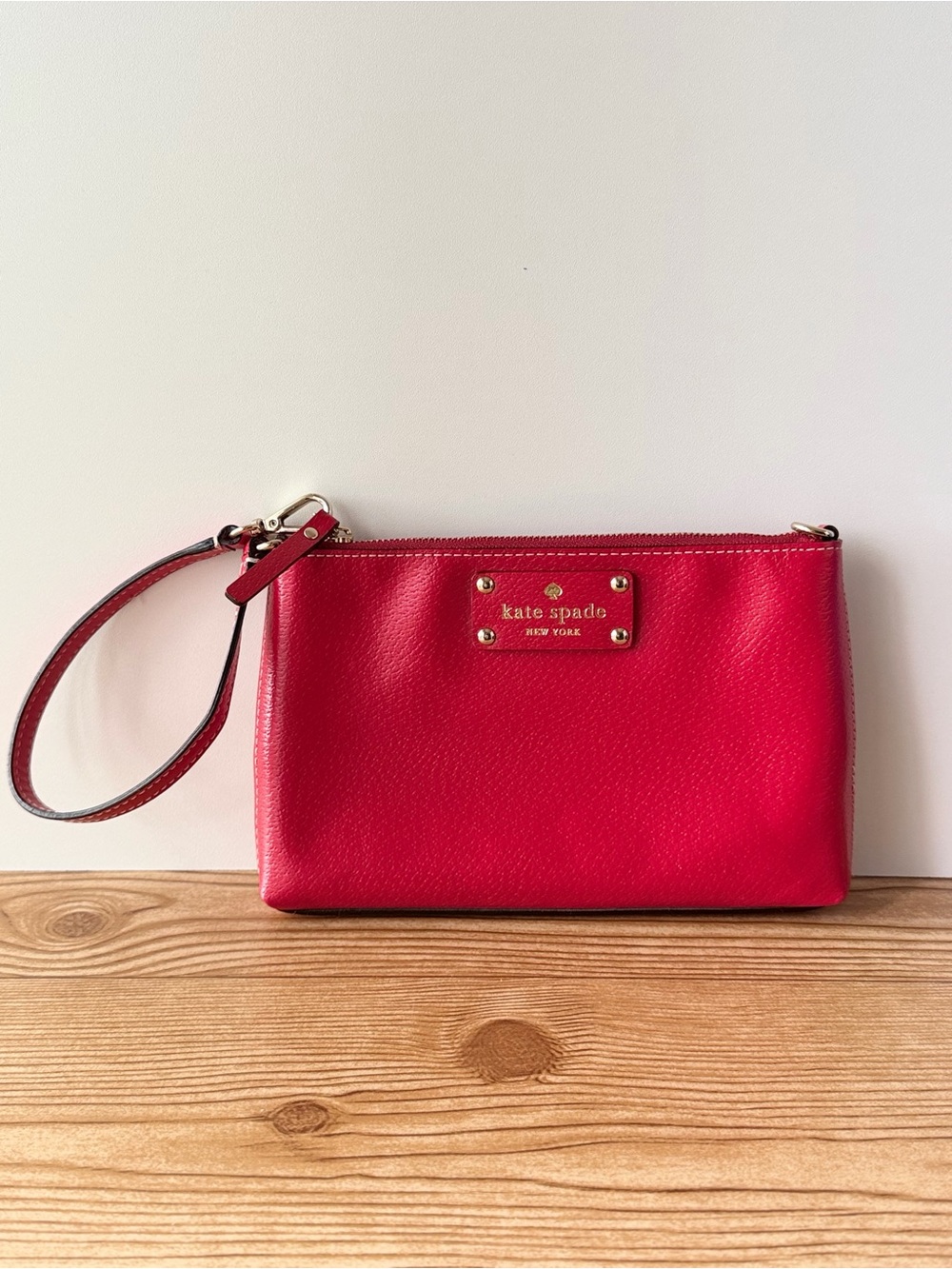 Kate Spade Textured Leather Red Wristlet Pink Interior Zipper Closure EUC